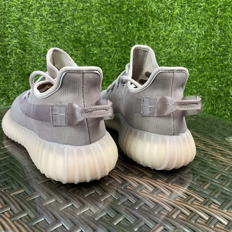 Yeezy Shoe 